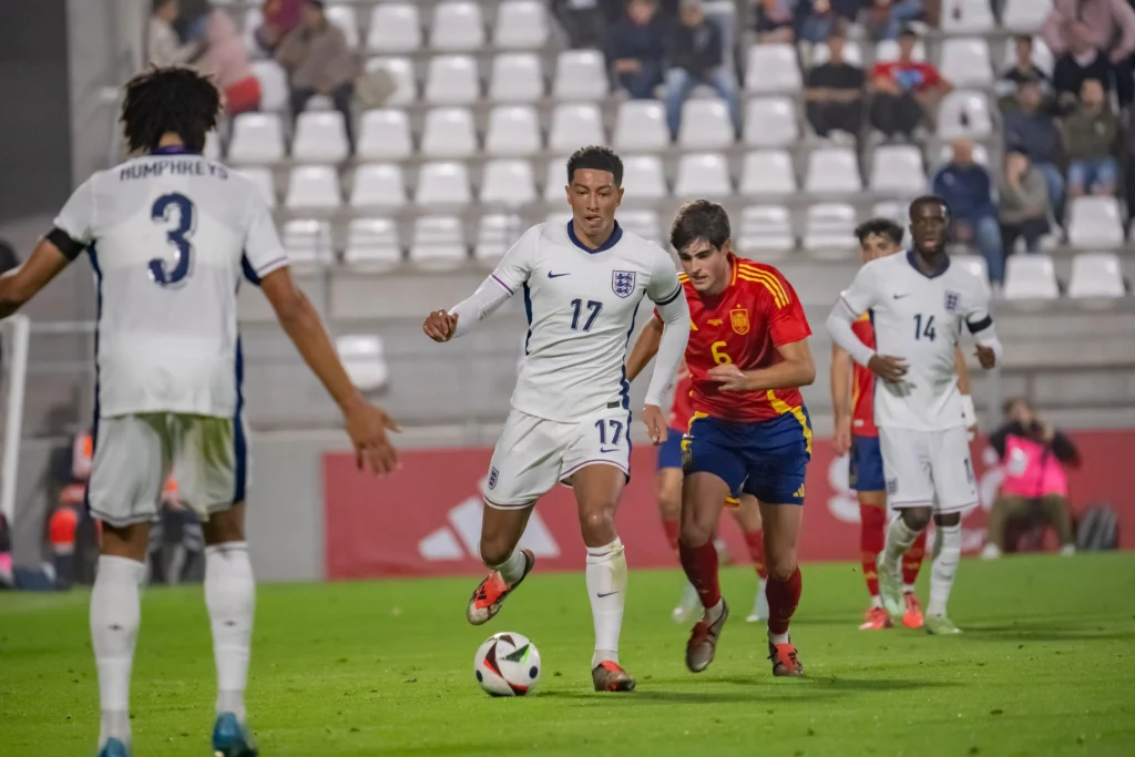 Jobe Bellingham (N17) followed by Javi Guerra (6) during the International Friendly - Spain U21 and England U21